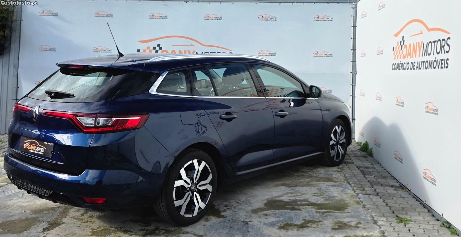 Renault Mégane Sport Tourer 1.5 dCi Zen — fotografia 6