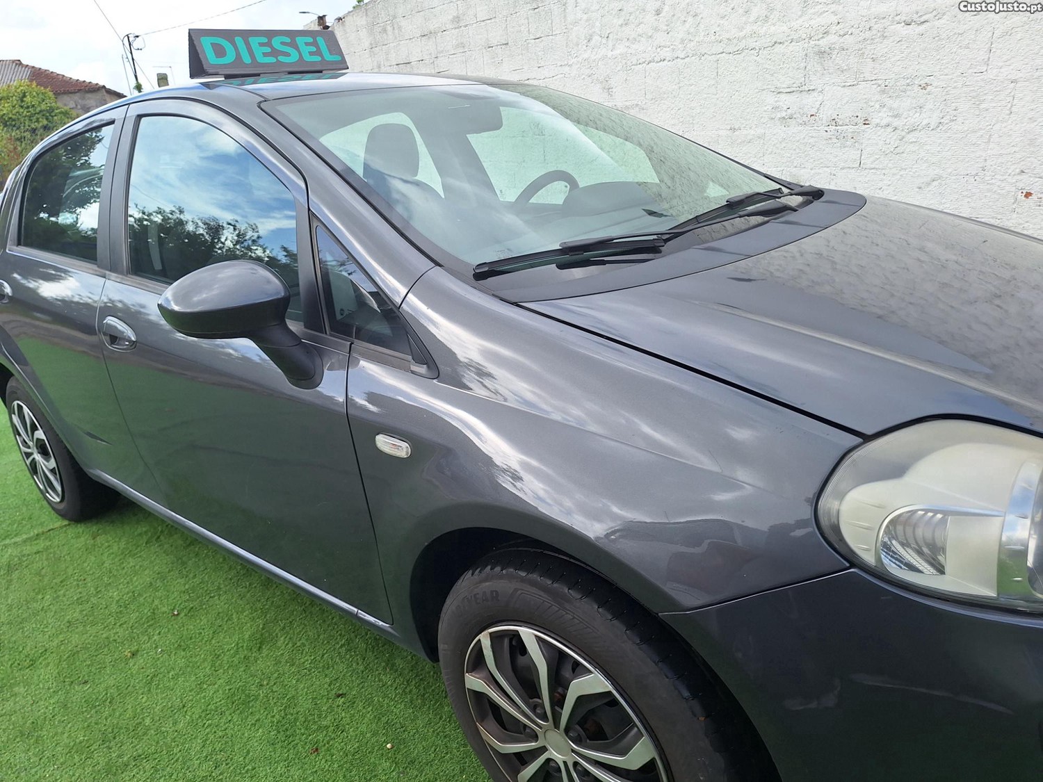 Fiat Punto 1.3 Multijet Garantia Incluída 90euros/mês — fotografia 2