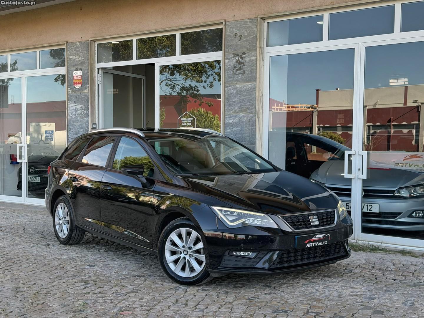 SEAT Leon 1.6 TDI Style S/S — fotografia 17