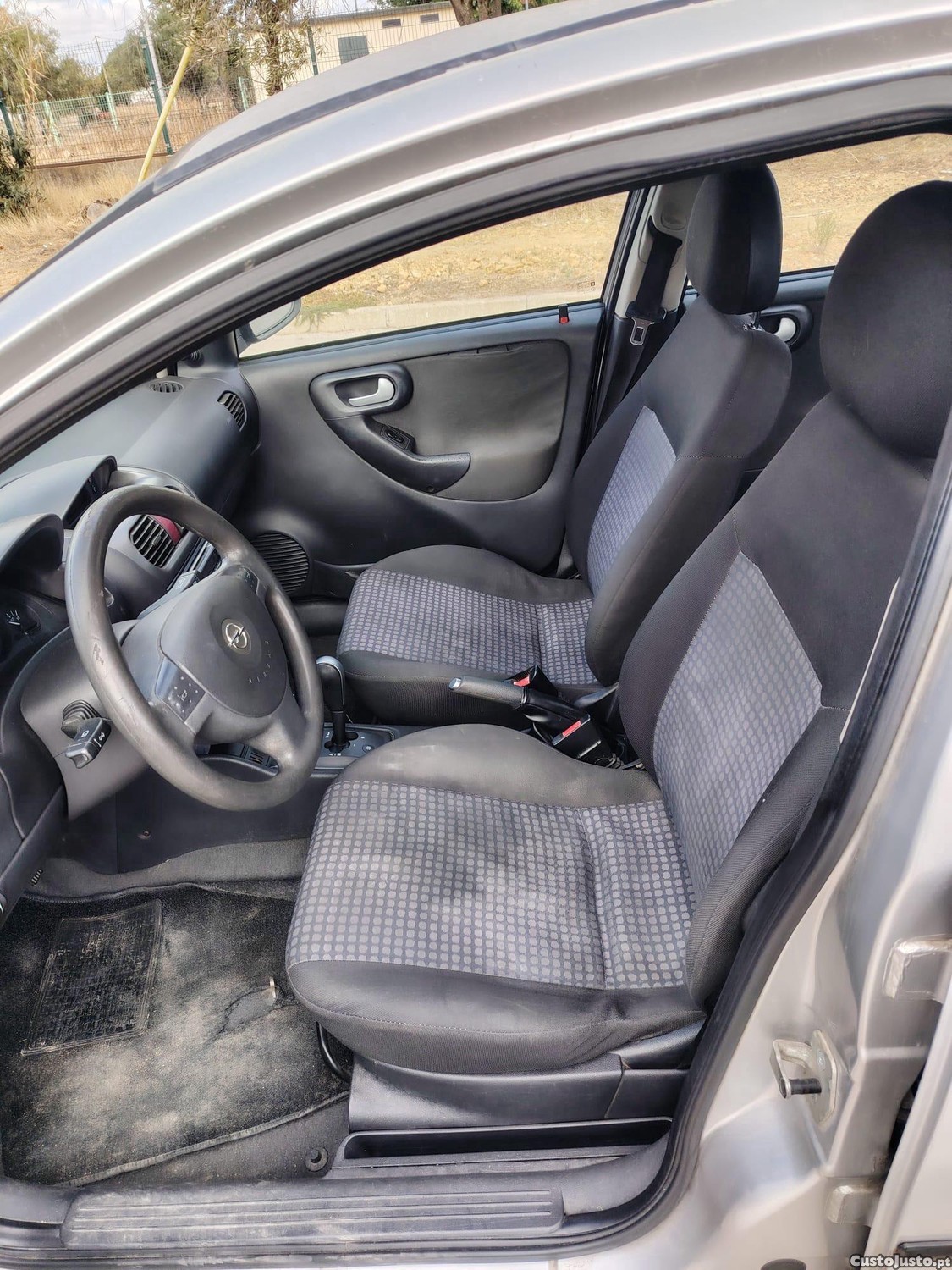 Opel Corsa 1.3 CDTI Easytronic - 05 — fotografia 4