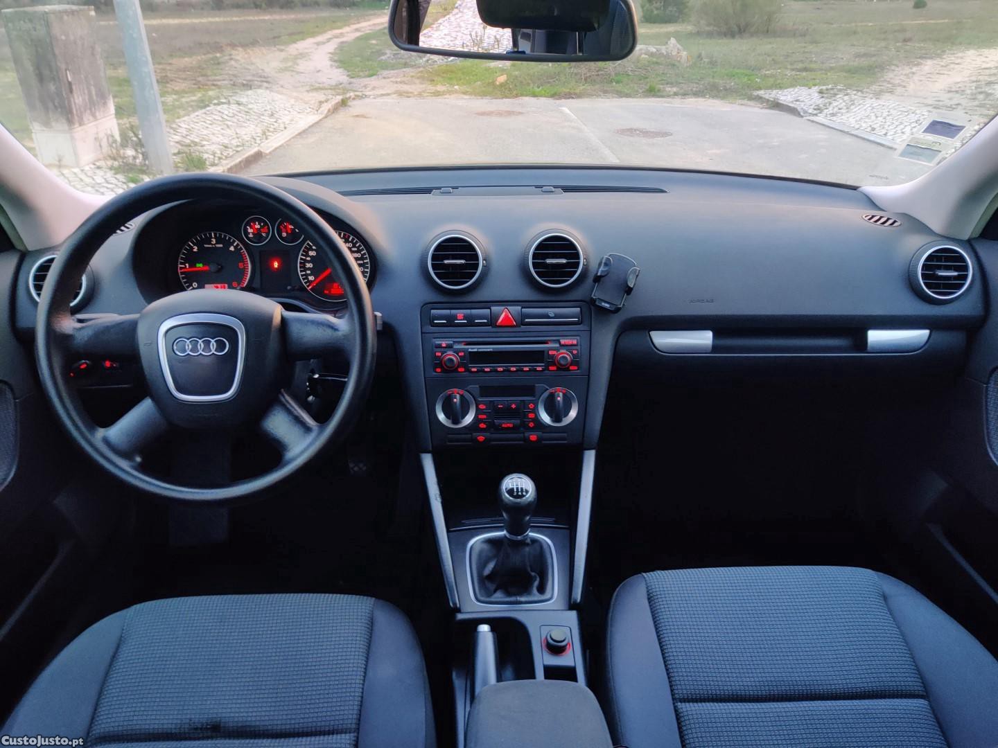 Audi A3 Sportback 2.0 Tdi 140cv — fotografia 3