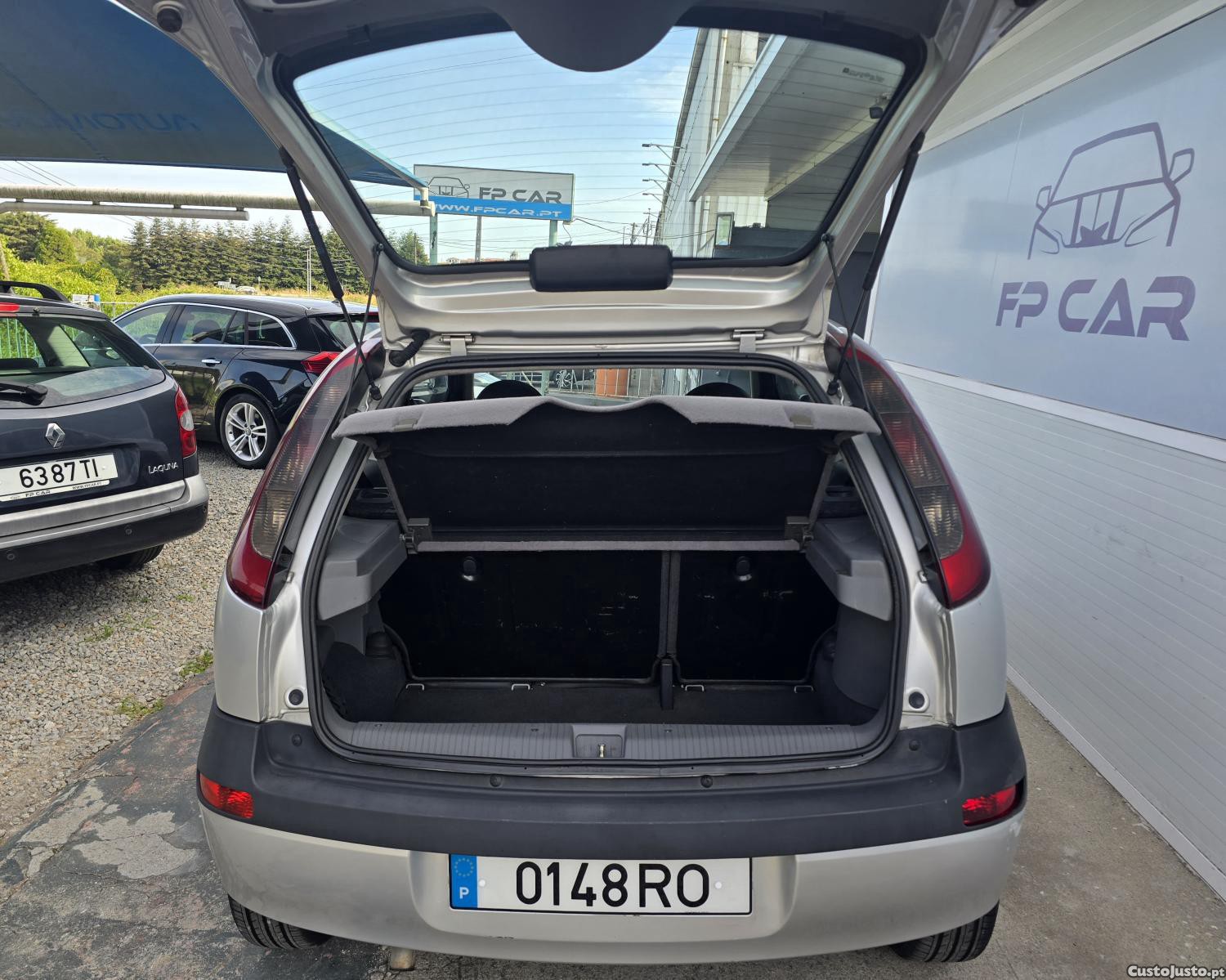 Opel Corsa 1.2 16V Confort — fotografia 5