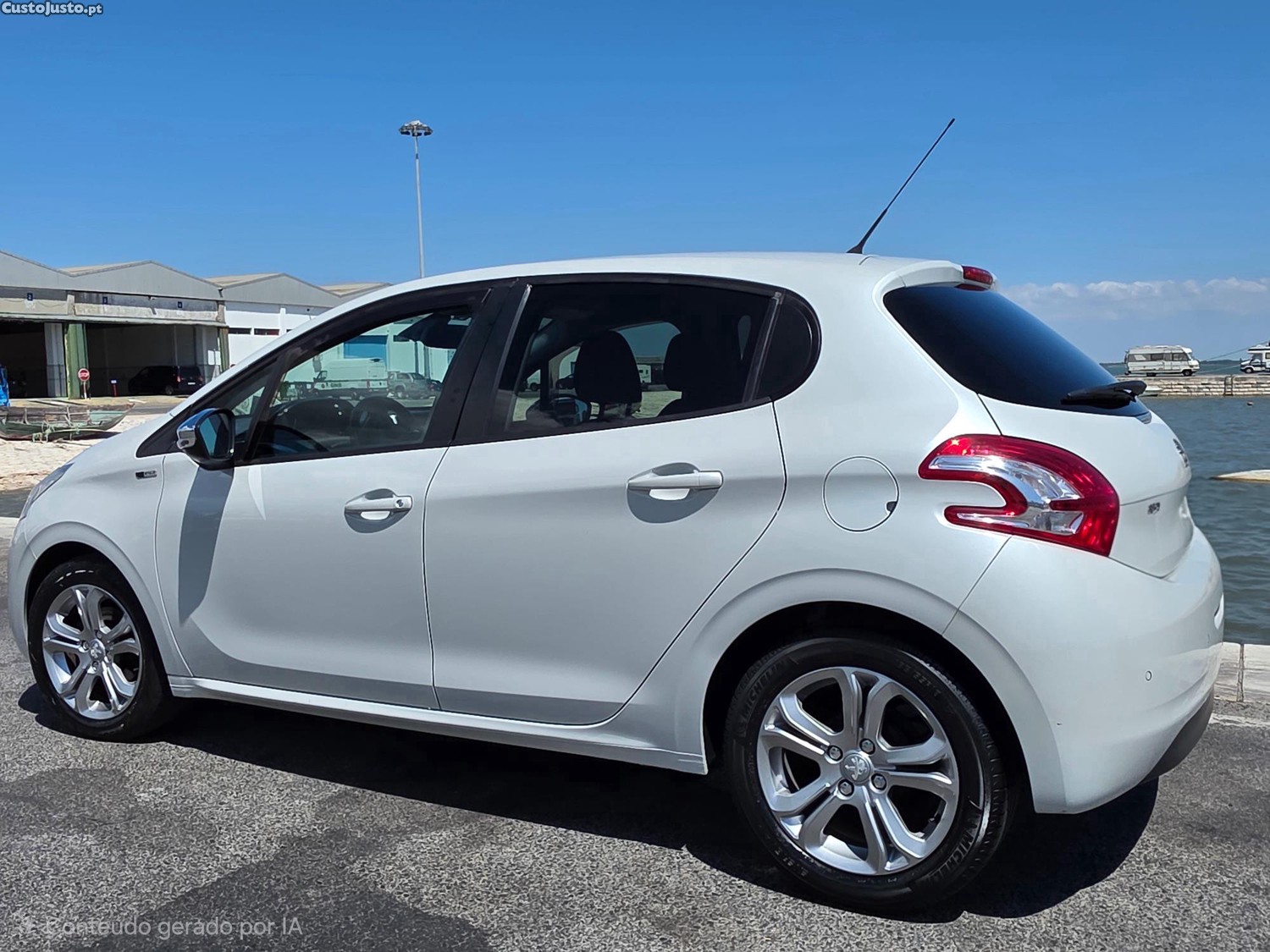 Peugeot 208 1.4 Hdi Style — fotografia 2