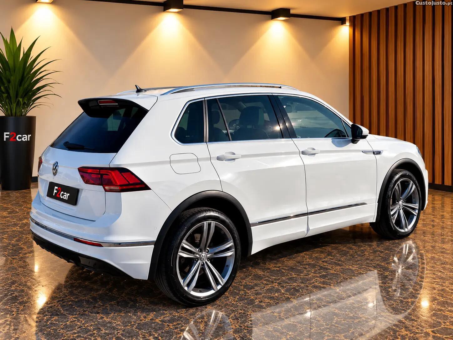 VW Tiguan 2.0 TDI SCR 4MOTION DSG R-Line — photo 3