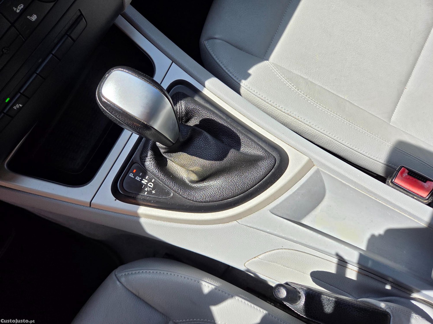 BMW 118 iA — fotografia 2