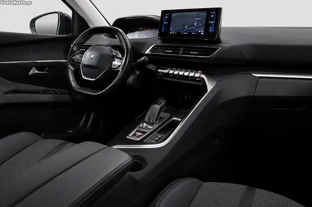 Peugeot 5008 PureTech 130 EAT8 Stop & Start Allure — photo 5