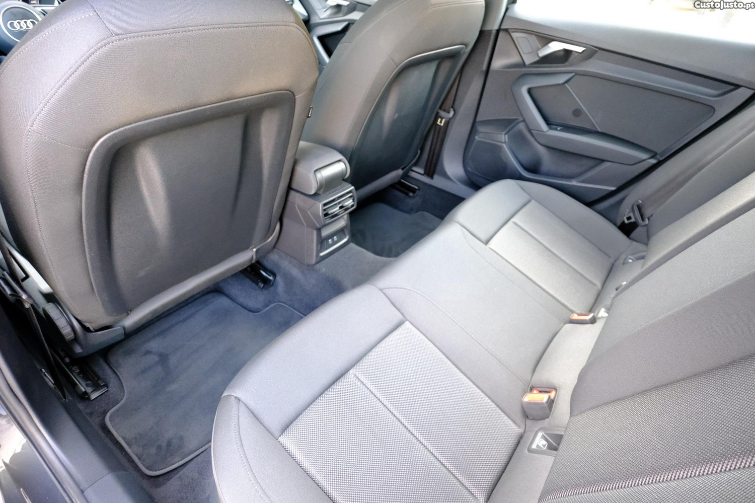 Audi A3 Limousine 30 TFSI Advanced — fotografia 16