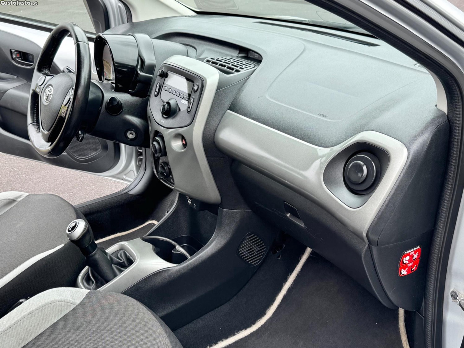 Toyota Aygo 1.0 Gasolina Motor de Corrente — fotografia 5