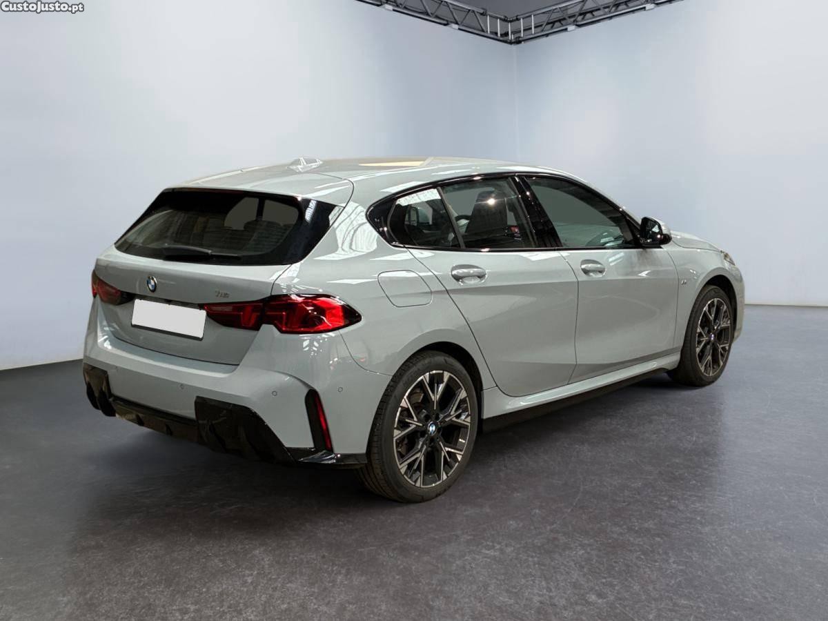 BMW 116 Pack Desportivo M — fotografia 8