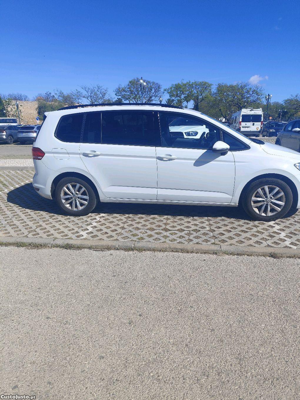VW Touran 7 lugares — photo 3