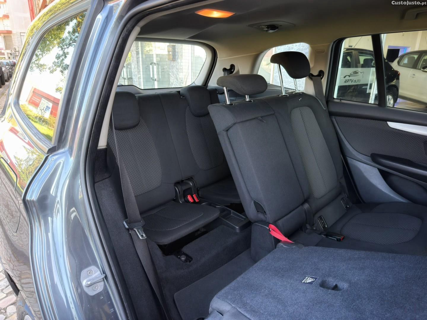 BMW 216 Gran Tourer d 7L Advantage — fotografia 18