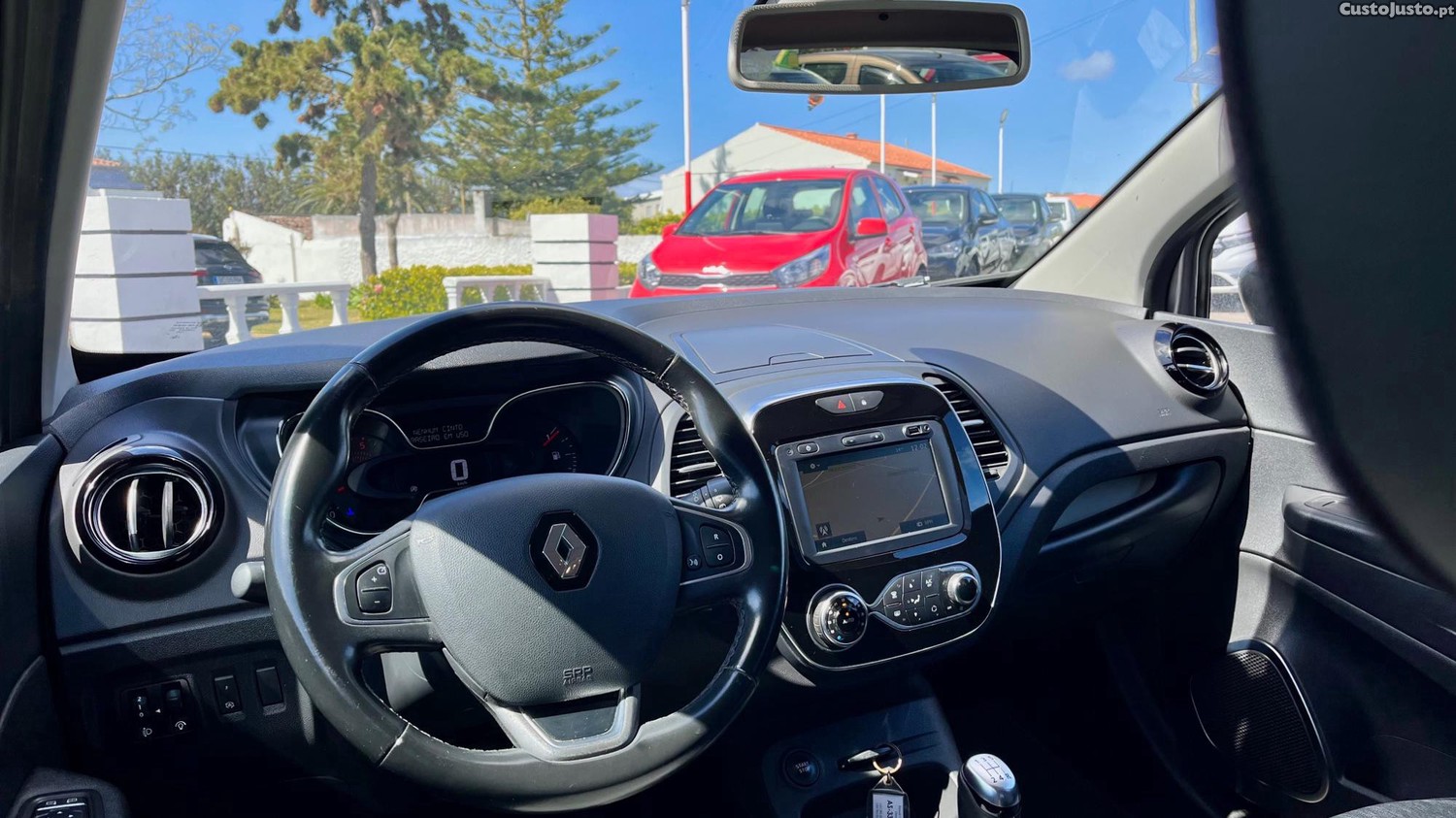 Renault Captur 1.5 DCI LUXE — photo 3