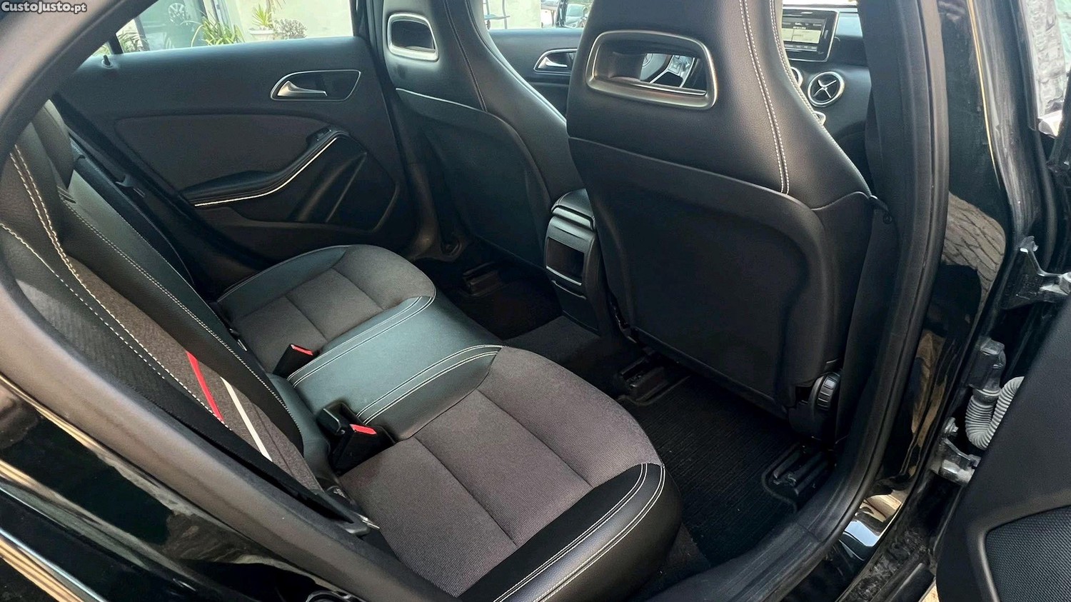 Mercedes-Benz A 180 Urban — fotografia 7