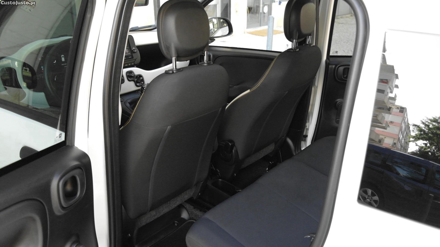 Fiat Panda Pandina 1.0 Hybrid — fotografia 11