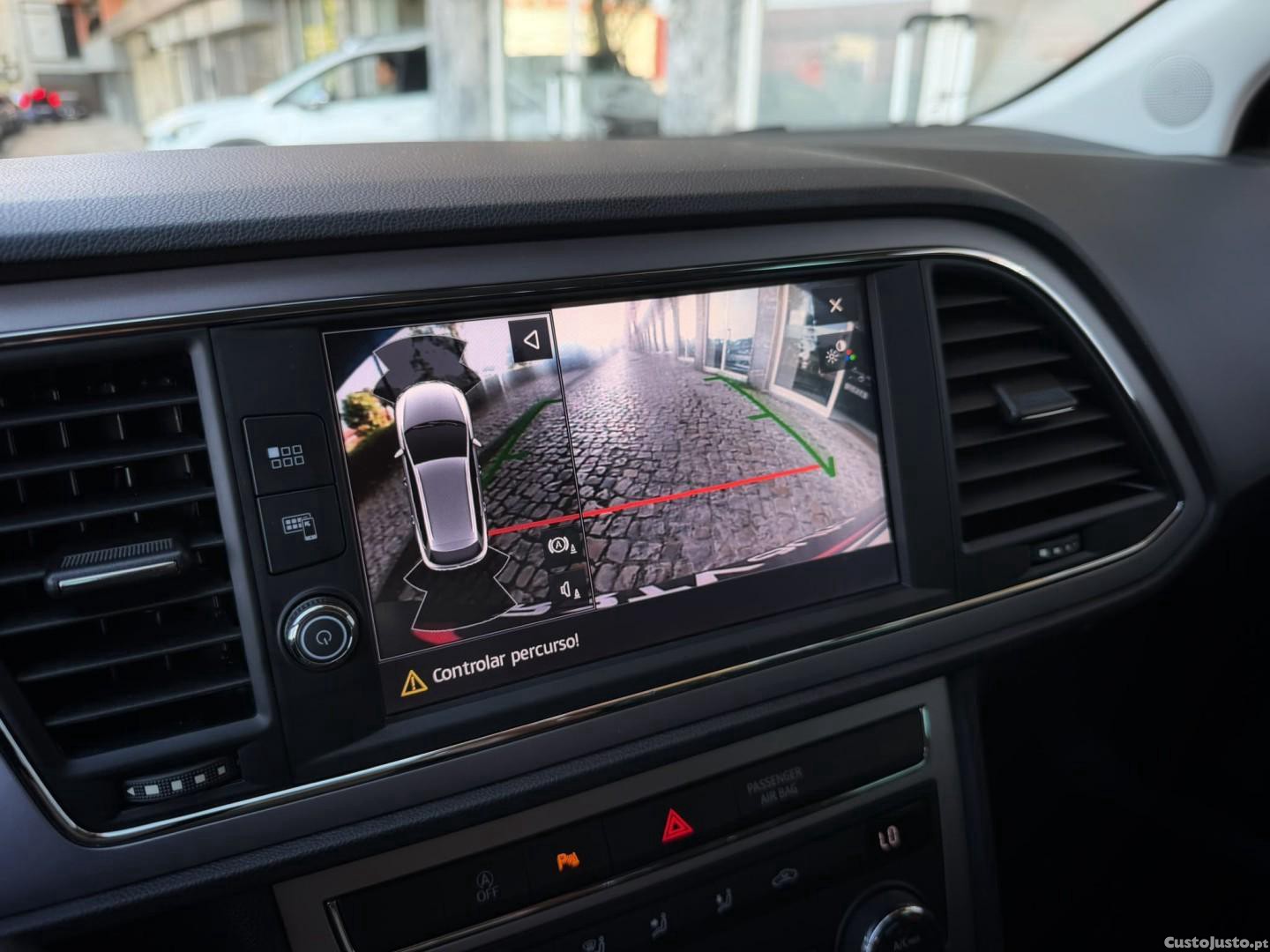 SEAT Leon 1.6 TDI Style S/S — fotografia 12