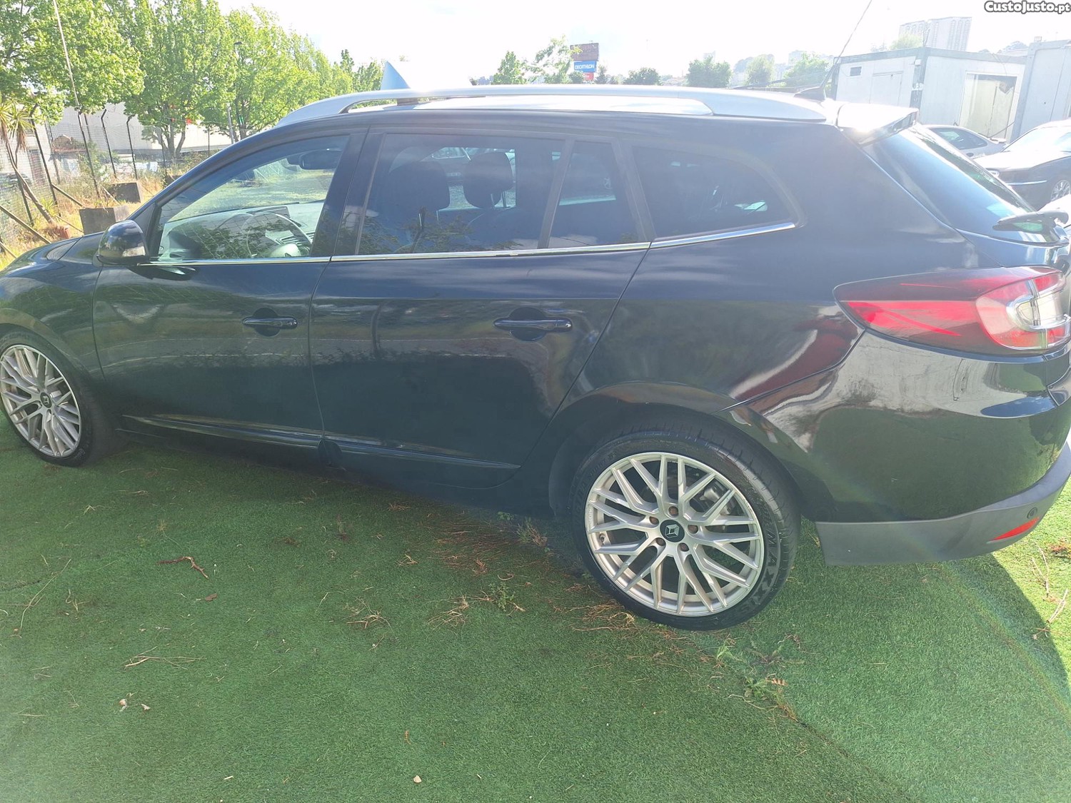 Renault Mégane 1.5 DCI DINAMIC S muitos extras 80euros/mês — fotografia 17
