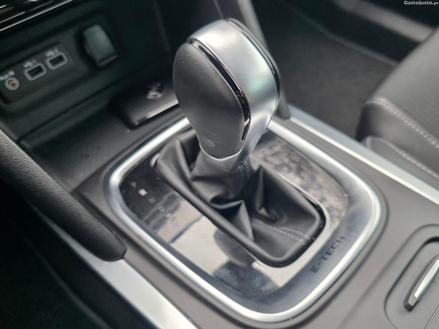 Renault Mégane Sport Tourer 1.6 E-Tech Plug In Hybrid — fotografia 15