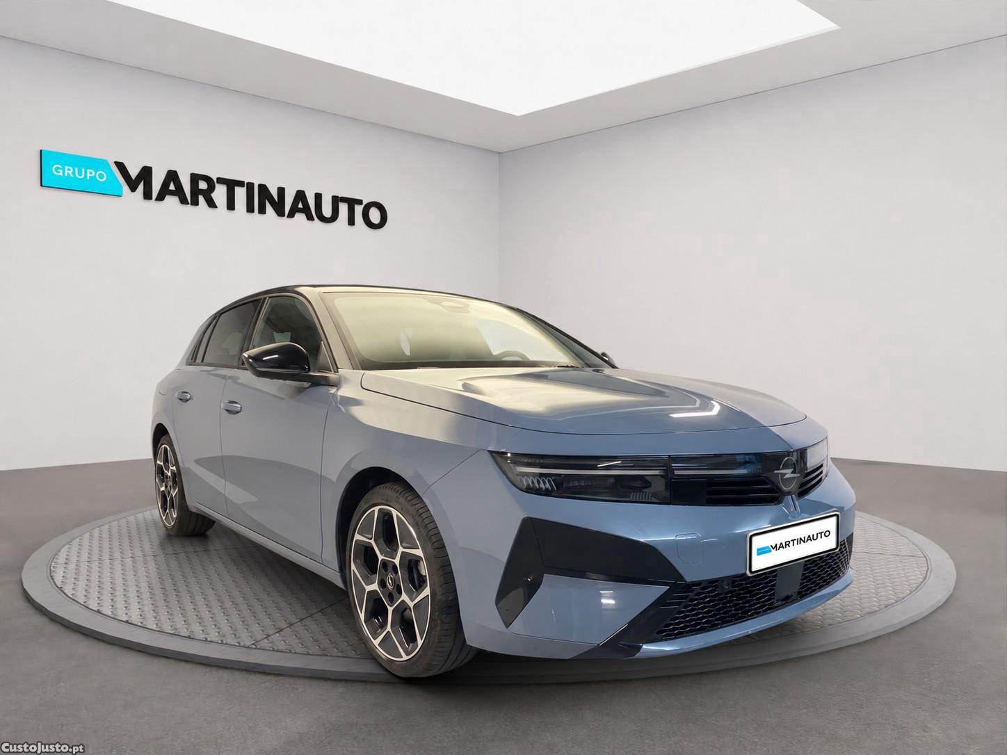 Opel Astra 1.2 T Hybrid GS eDCT — photo 3