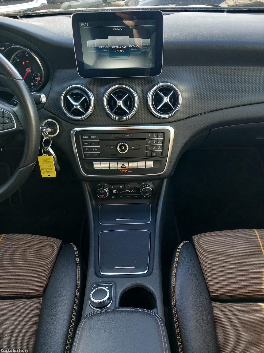 Mercedes-Benz GLA 180 d Style Aut. — fotografia 5