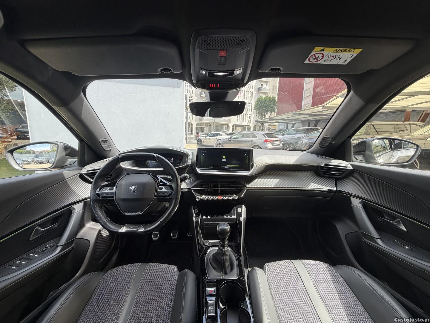 Peugeot 2008 1.5 BlueHDi GT — fotografia 12