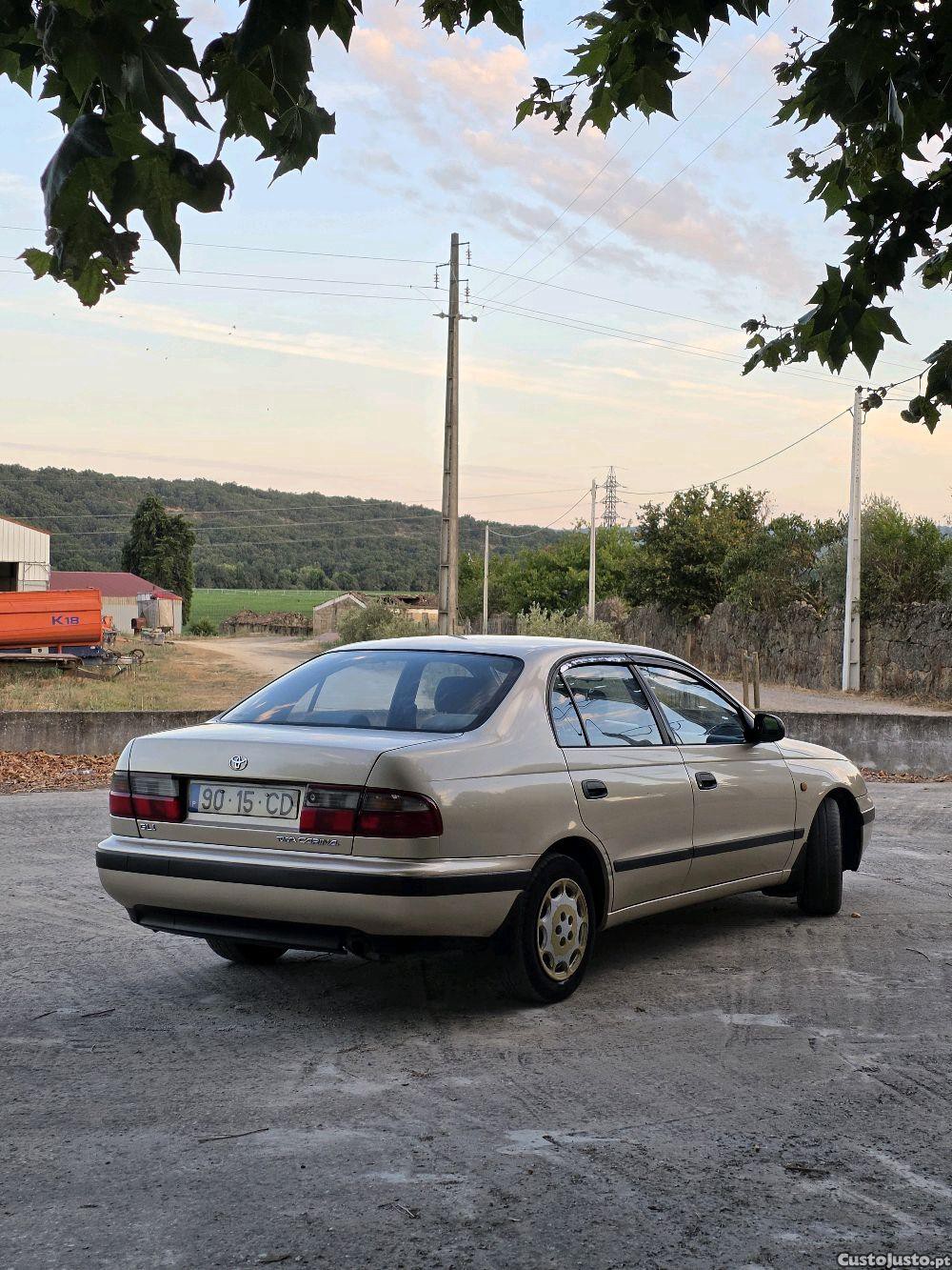 Toyota Carina 1.6i 16 válvulas — fotografia 8