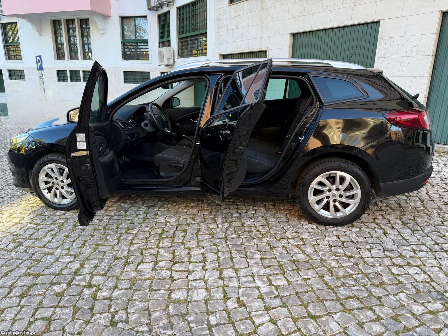 Renault Mégane Sport Tourer 1.5 dCi Dynamique S SS — fotografia 18