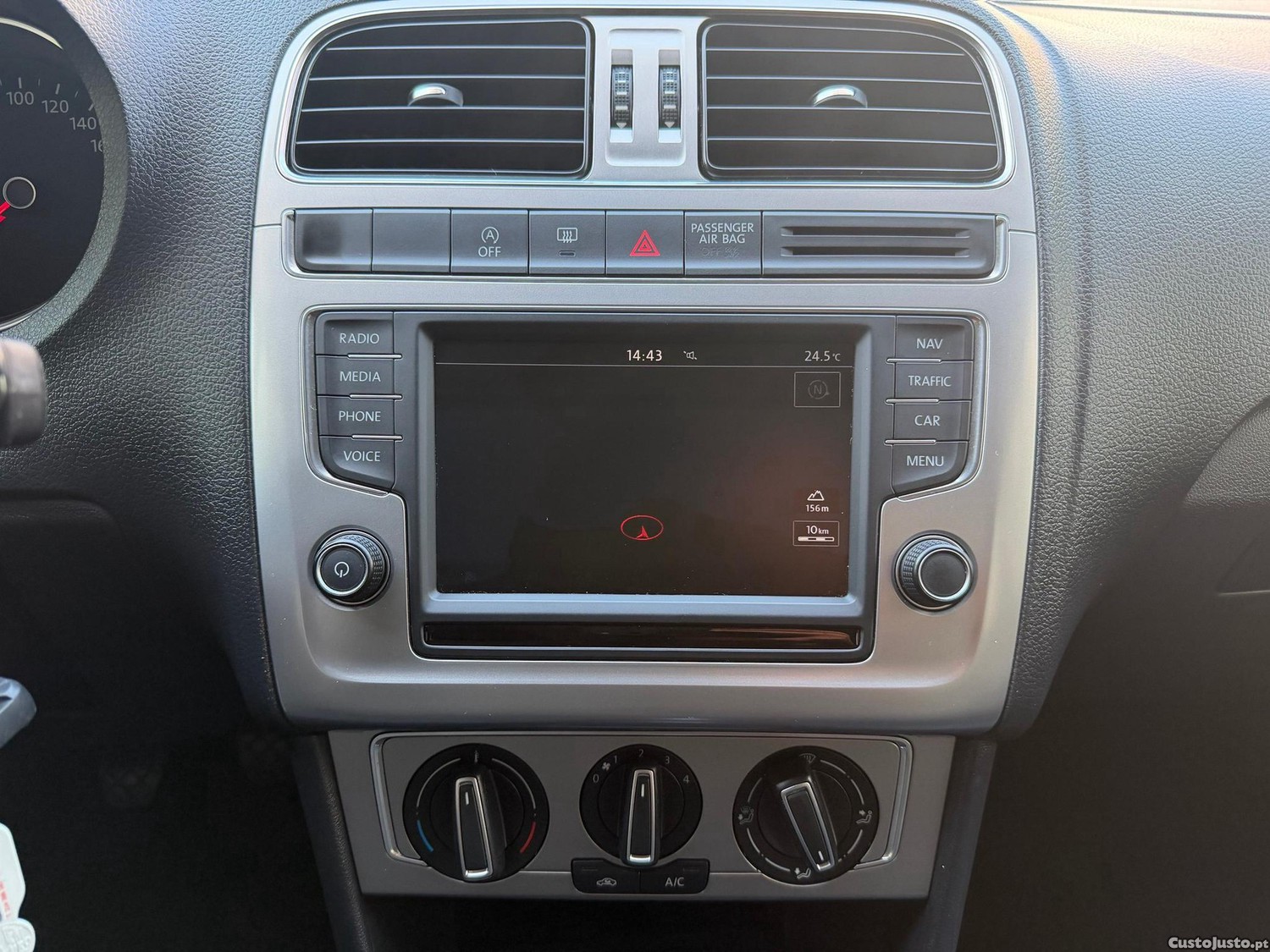 Volkswagen Polo 1.4 TDi BlueMotion — fotografia 14