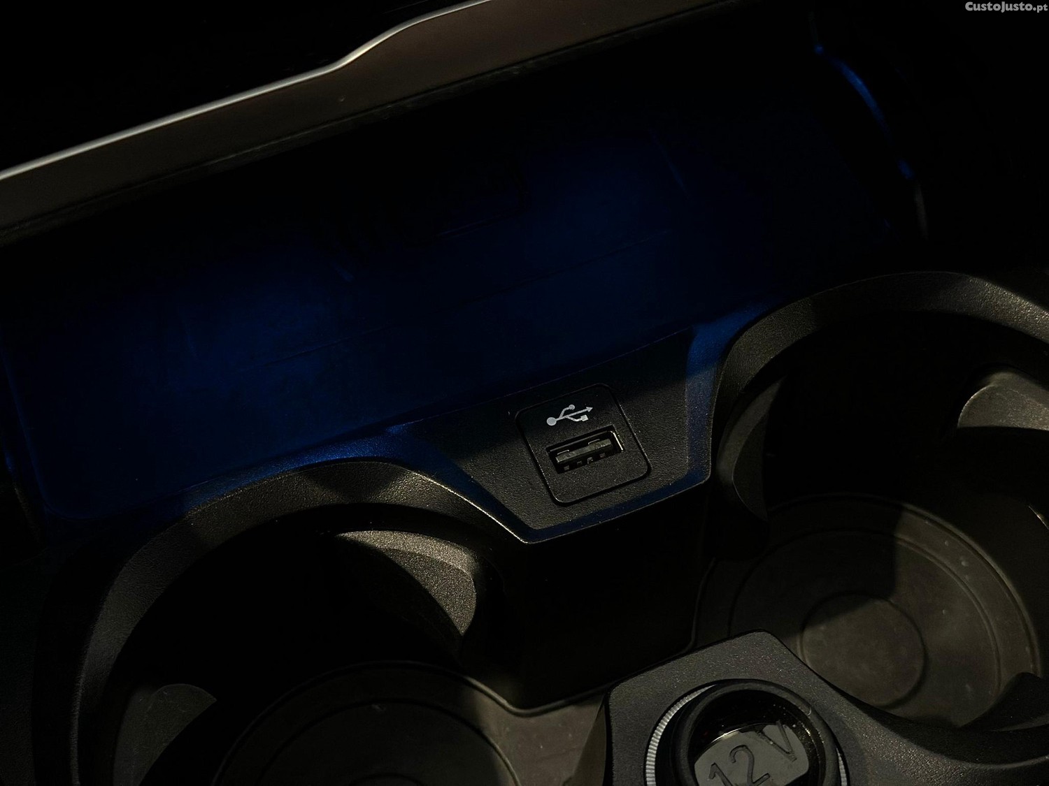 BMW i4 eDrive40 Pack Desportivo M — fotografia 8