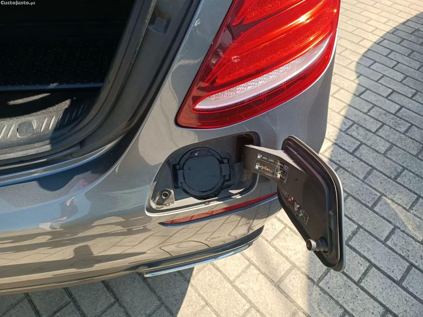 Mercedes-Benz E 300 De avantgarde — fotografia 4