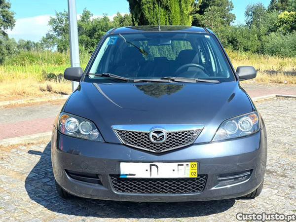 Mazda 2 1.i — fotografia 3