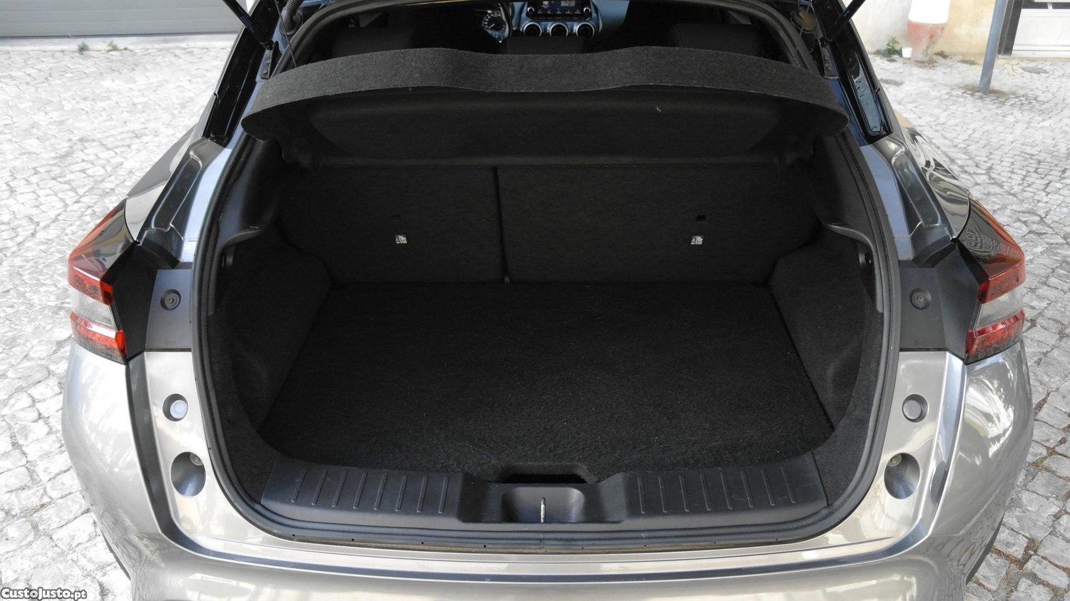 Nissan Juke 1.0 DIG-T Enigma — fotografia 17