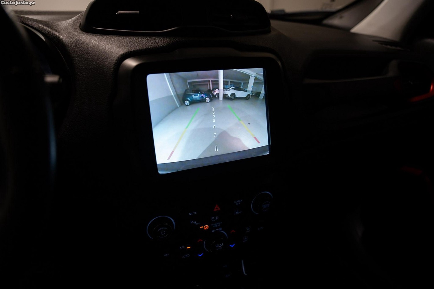 Jeep Renegade 1.3 TG Trailhawk — fotografia 13