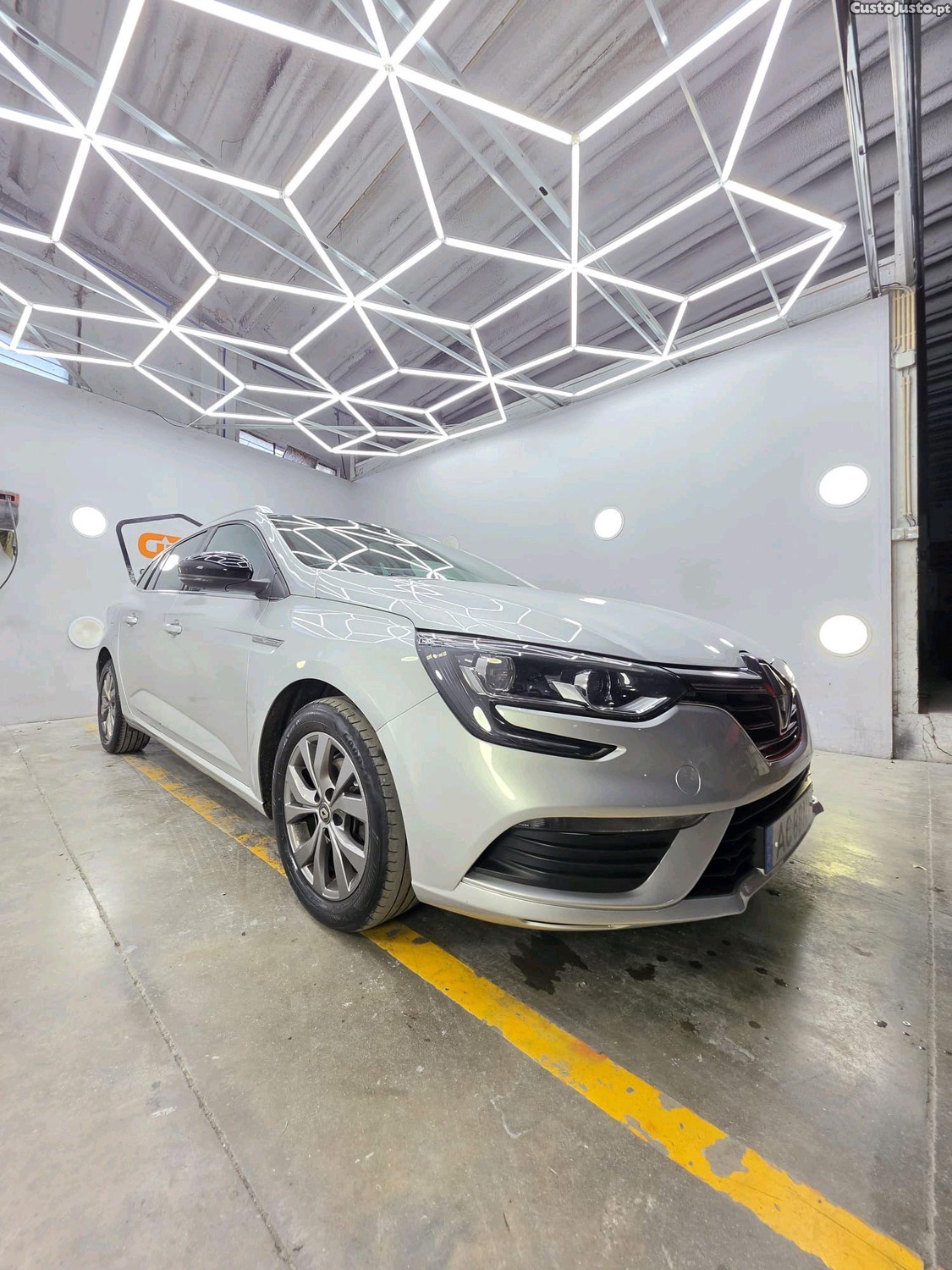 Renault Mégane limited — fotografia 10