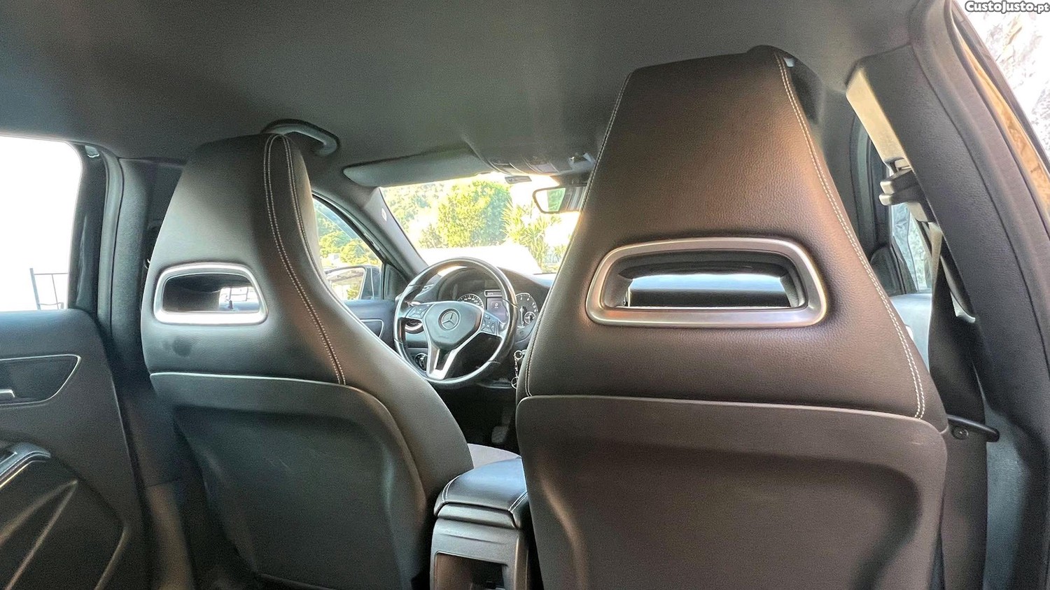 Mercedes-Benz A 180 Urban — fotografia 4