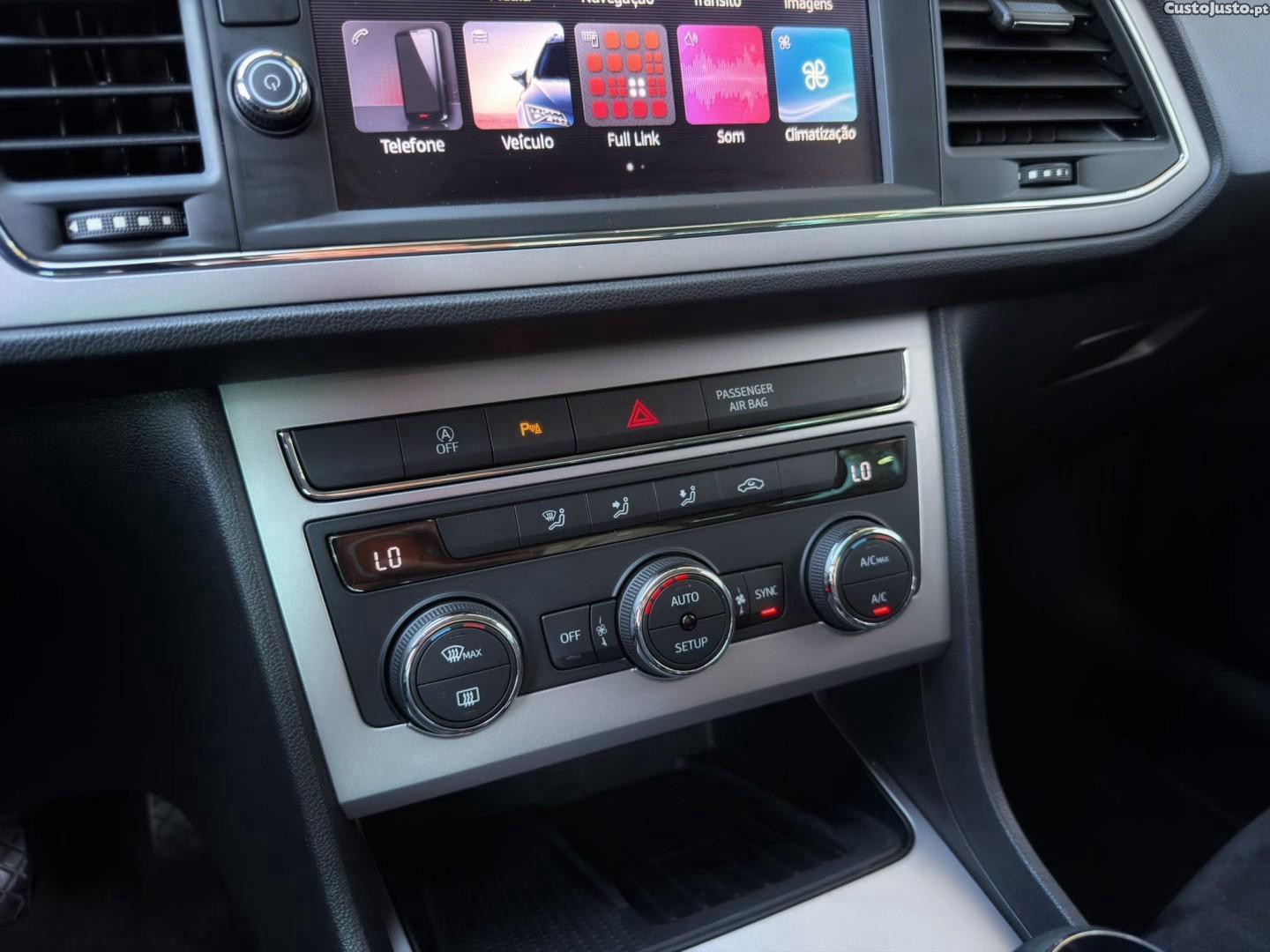 SEAT Leon 1.6 TDI Style S/S — fotografia 10