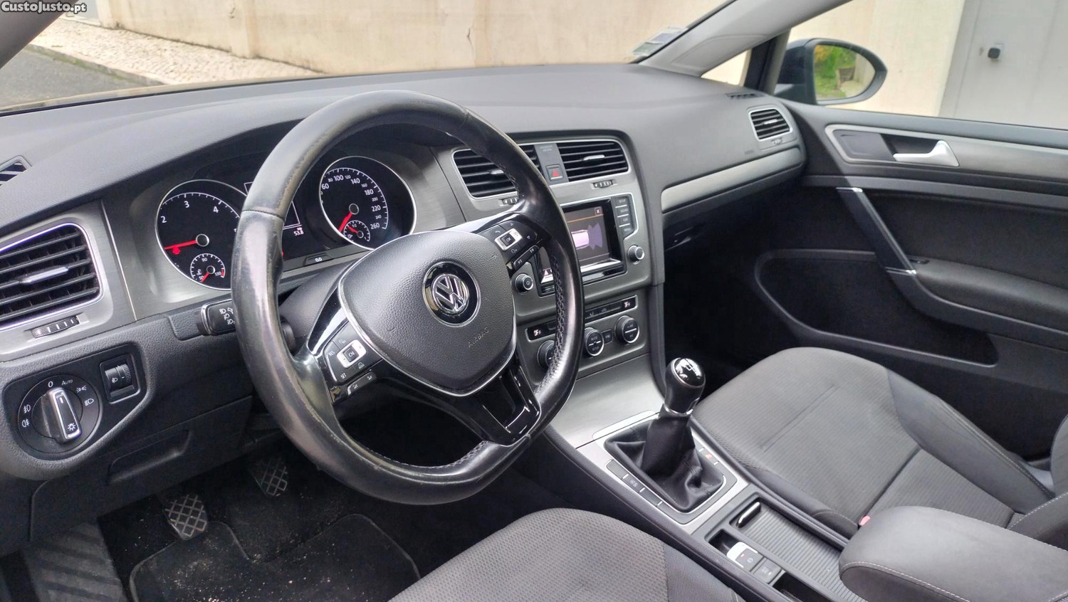 Volkswagen Golf 1.6 TDI Bluemotion — fotografia 4