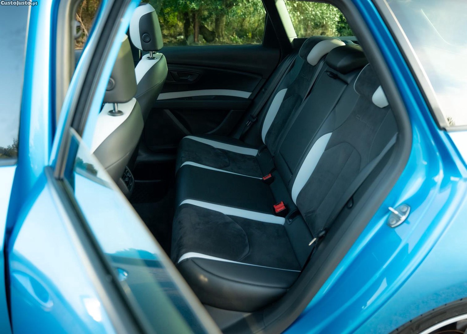 SEAT Leon 2.0 TSI S&S DSG Cupra 290 — fotografia 8