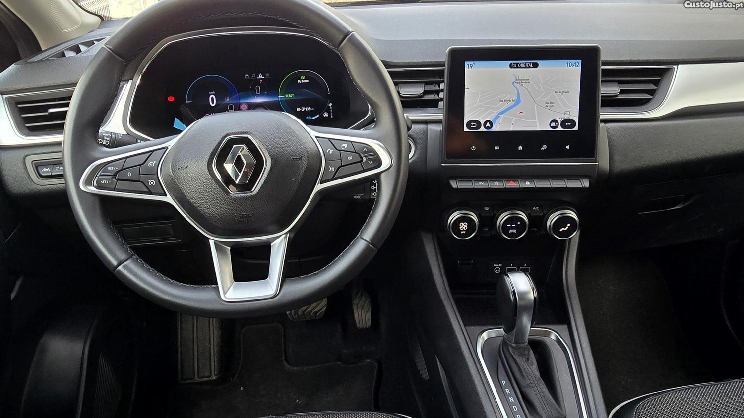 Renault Captur 1.6 E-Tech Plug-In Intens — fotografia 18