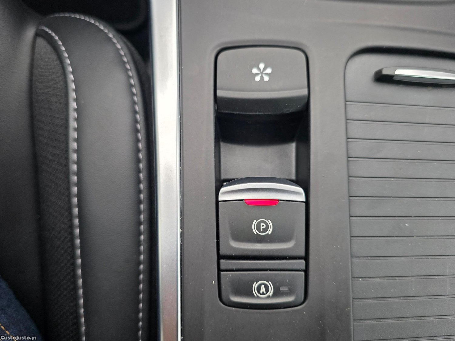 Renault Mégane Sport Tourer 1.6 E-Tech Plug In Hybrid — fotografia 14