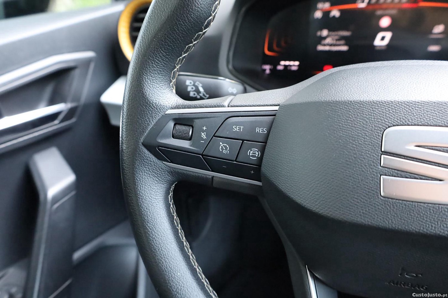 SEAT Arona 1.0 TSI Style — fotografia 10