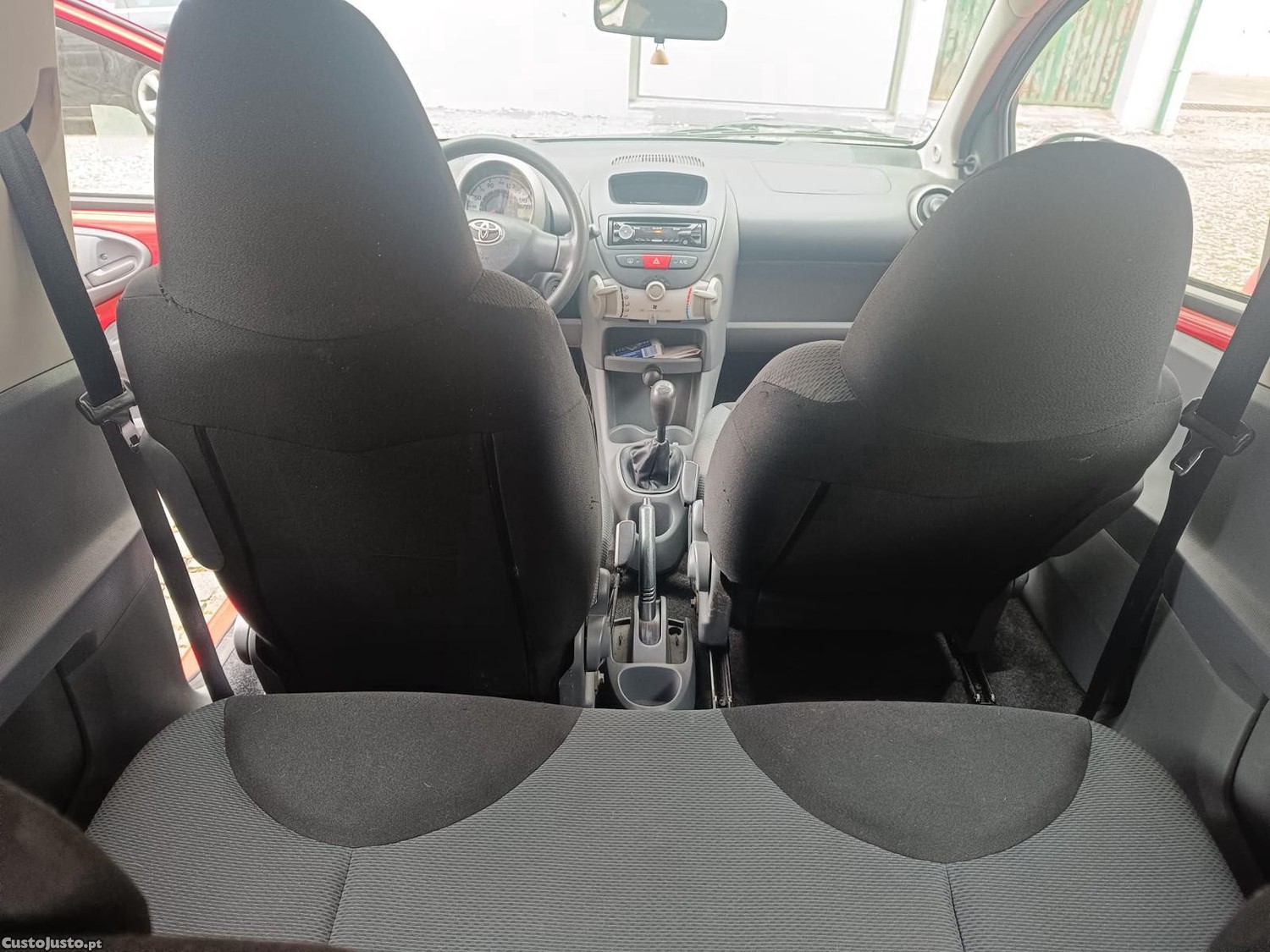Toyota Aygo 1.0 — photo 5