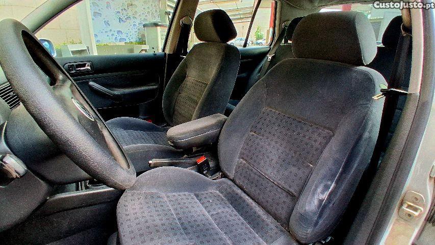 Volkswagen Golf 1.4 Gasolina — fotografia 5
