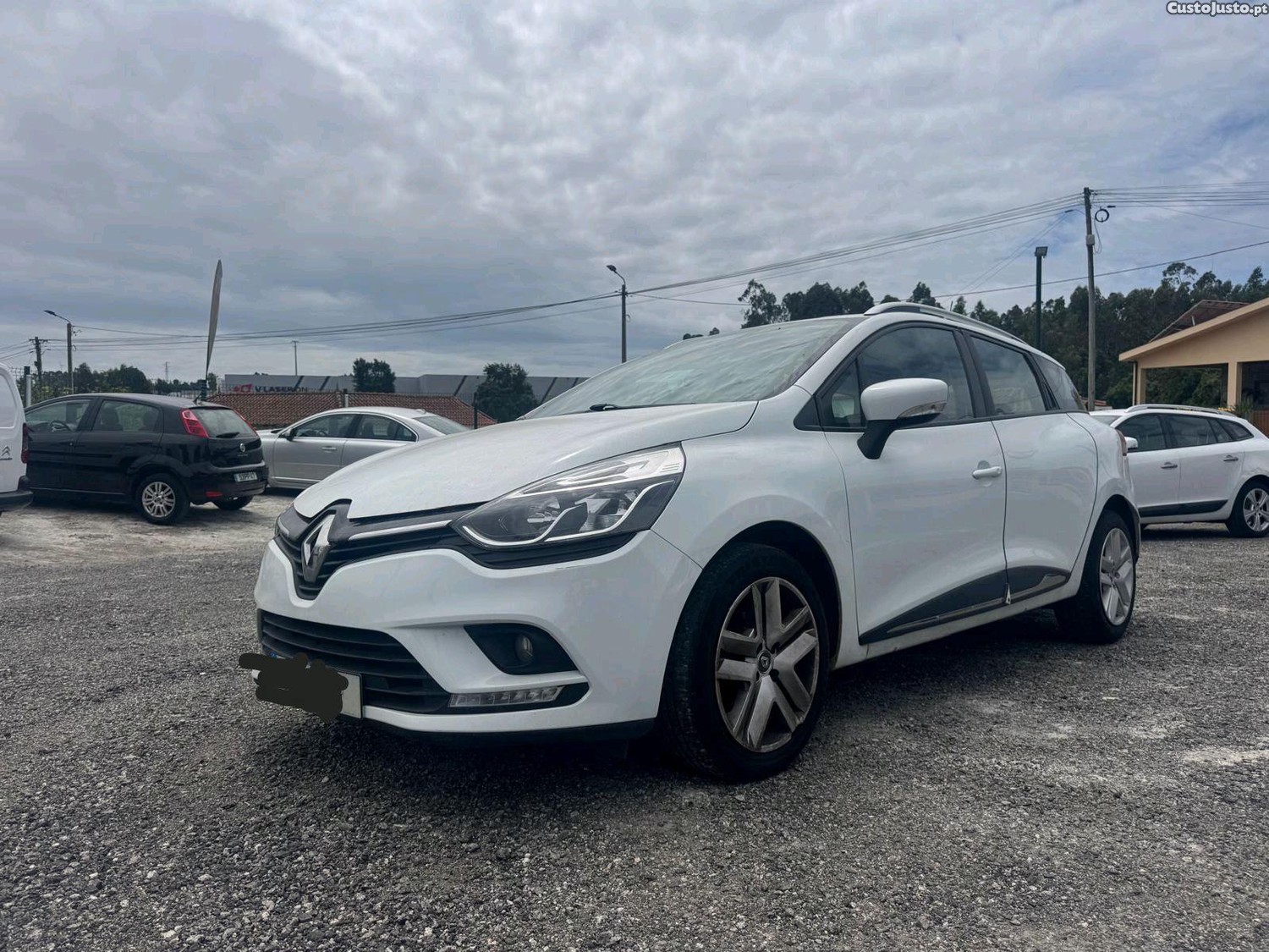 Renault Clio carrinha — fotografia 11