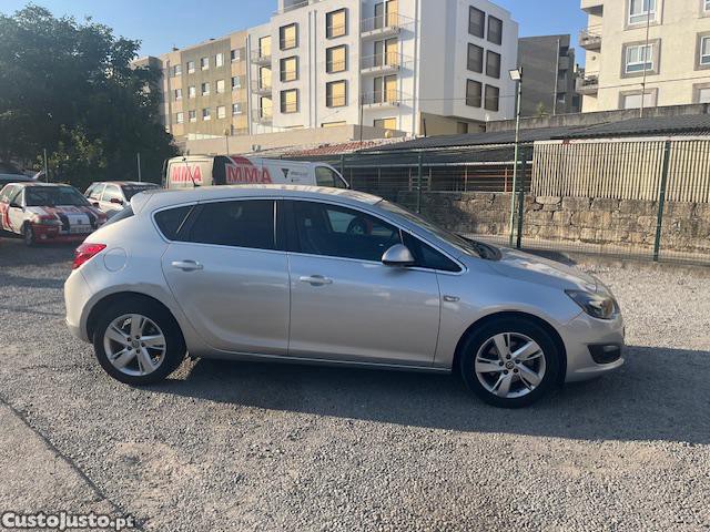 Opel Astra 1.6 CDTI — photo 2