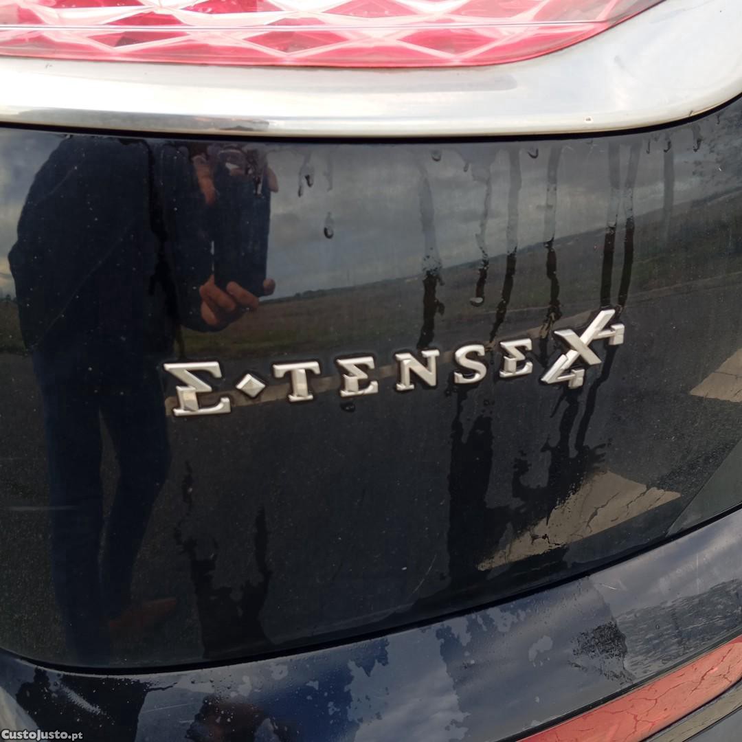 DS 7 7 300 cv 4x4Eat8 E-Tense Hybrid PHEV RIVOLI 1 DONO — fotografia 5