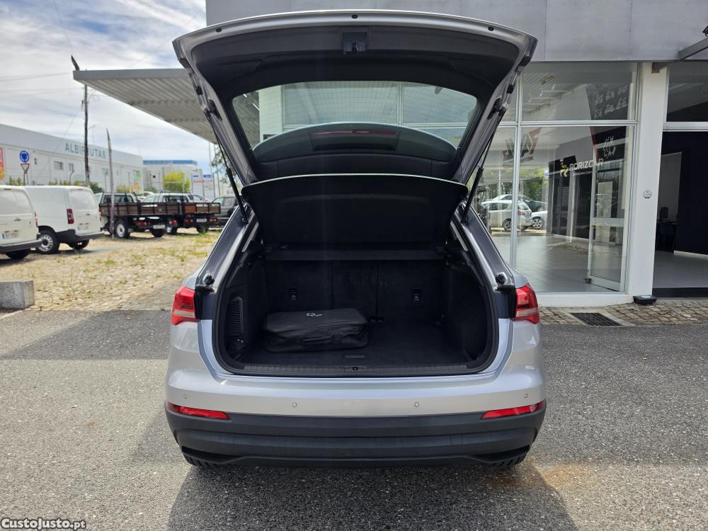Audi Q3 45 TFSIe S Tronic — fotografia 14