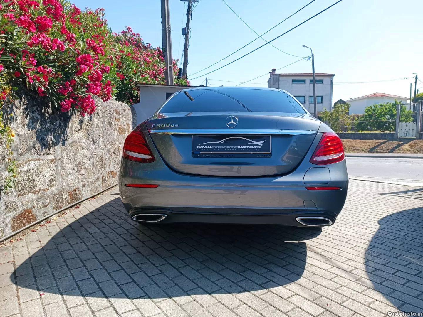 Mercedes-Benz E 300 De avantgarde — fotografia 15