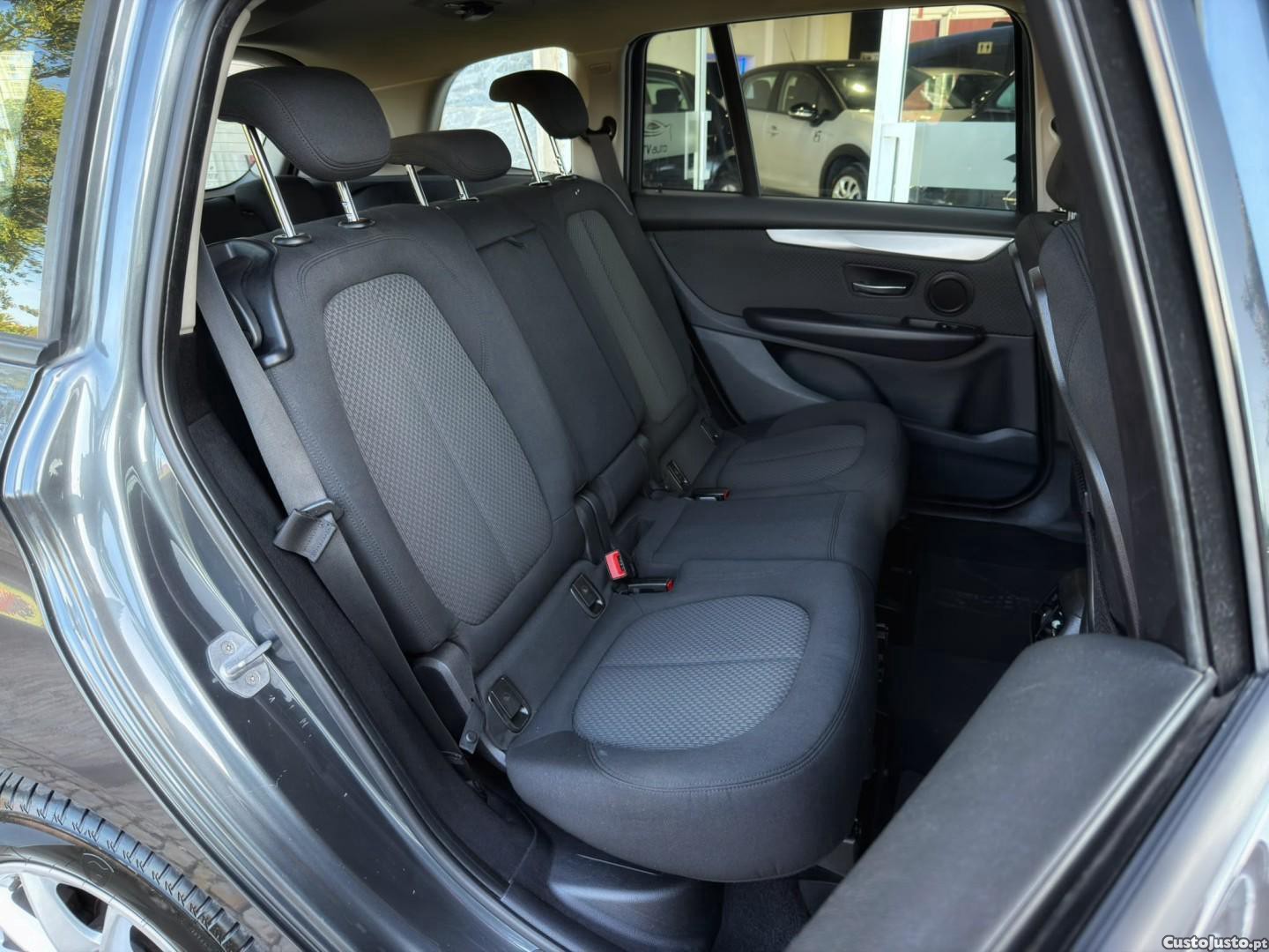 BMW 216 Gran Tourer d 7L Advantage — fotografia 19