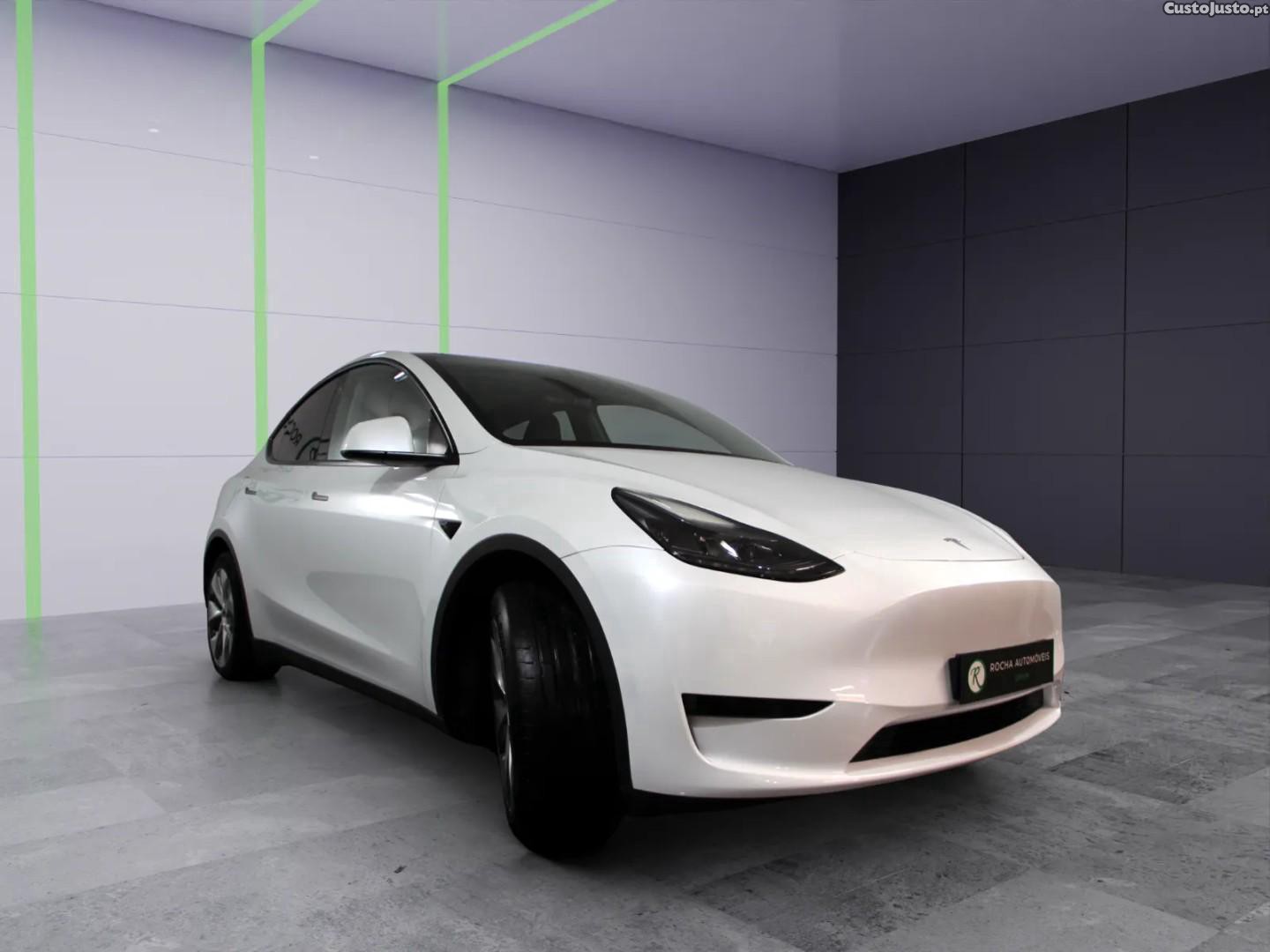 Tesla Model Y Standard — photo 3