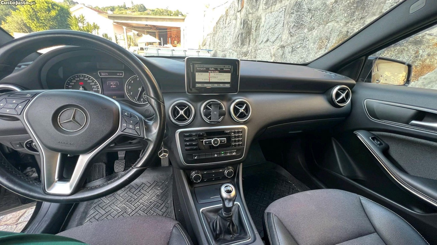 Mercedes-Benz A 180 Urban — fotografia 3
